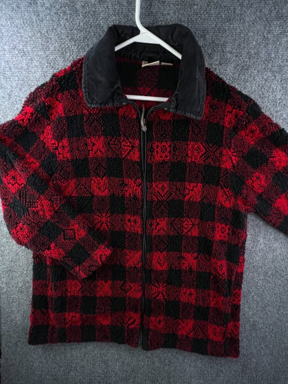 Woolrich Women's Size Large Black Red Check Zip Up Chunky Fleece Jacket Ladies